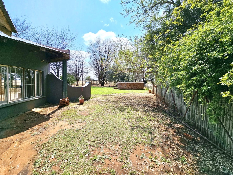 6 Bedroom Property for Sale in Bloemfontein Rural Free State